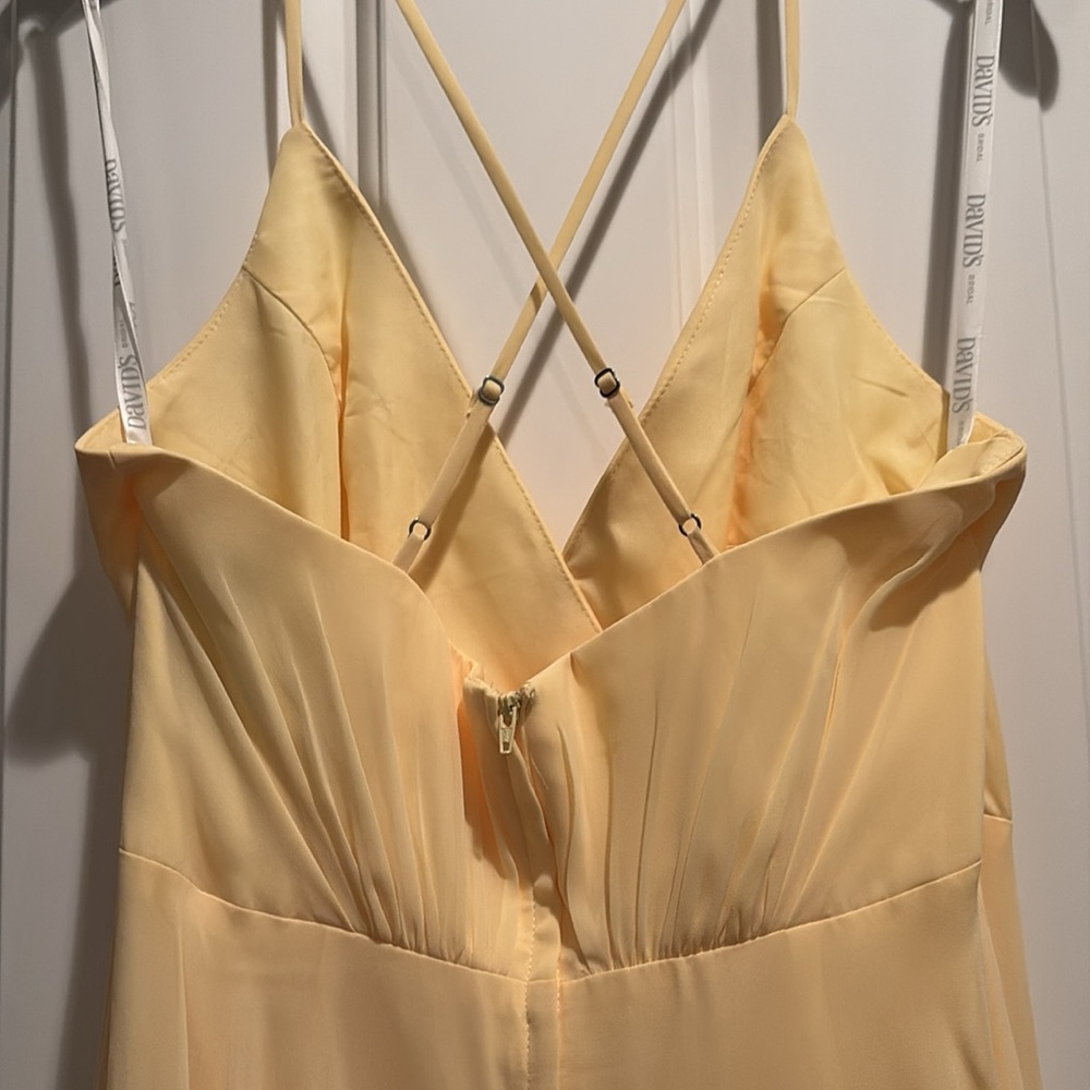 NWT soft yellow full length gown, chiffon, size 8 - Picture 3 of 7